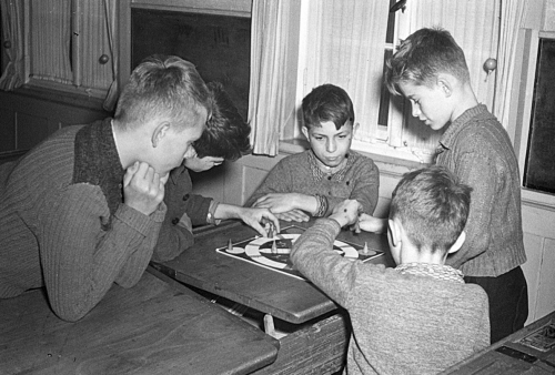 Jungengruppe im Rettungshaus in den 50er-Jahren Jungengruppe im Rettungshaus in den 50er-Jahren