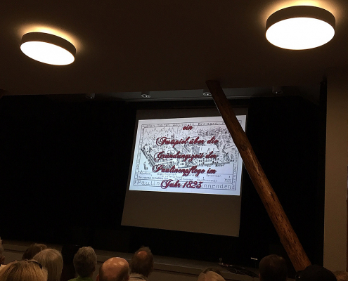 Neuaufführung des 100 Jahre alten Theaterstücks "Helfer Heim"