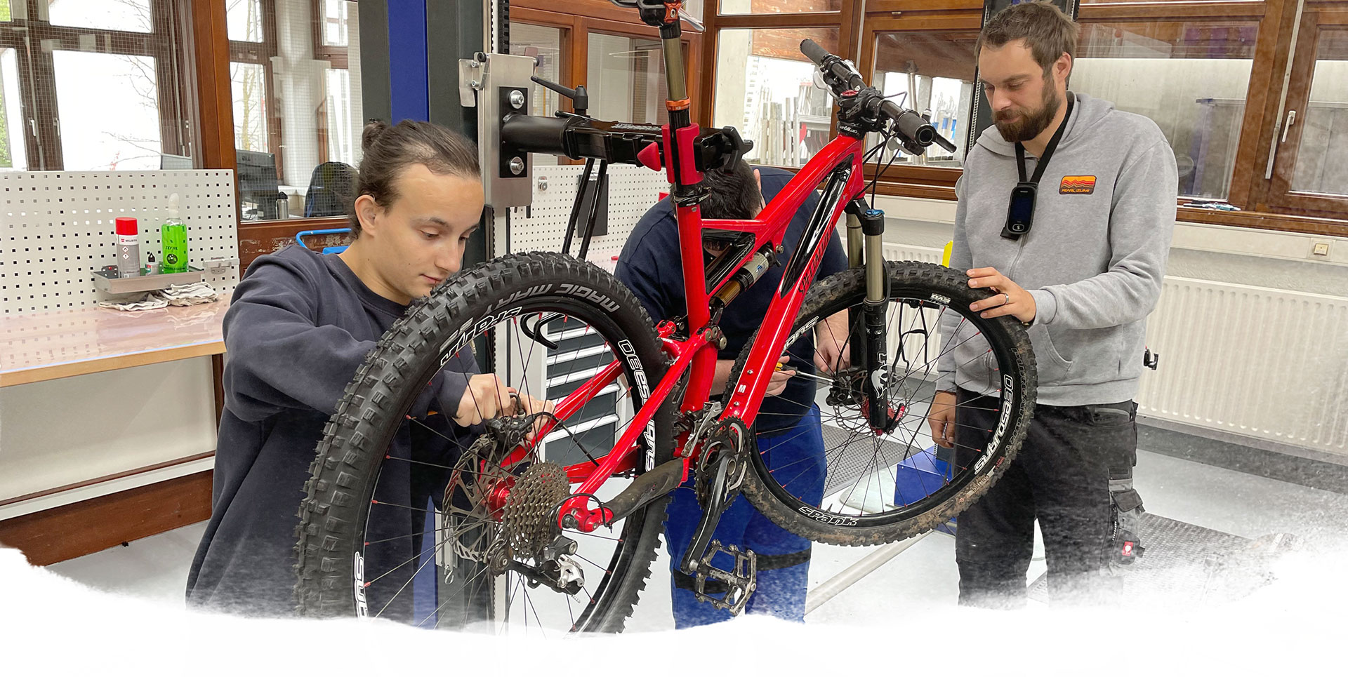 Unsere Fahrradwerkstatt bei der Arbeit
